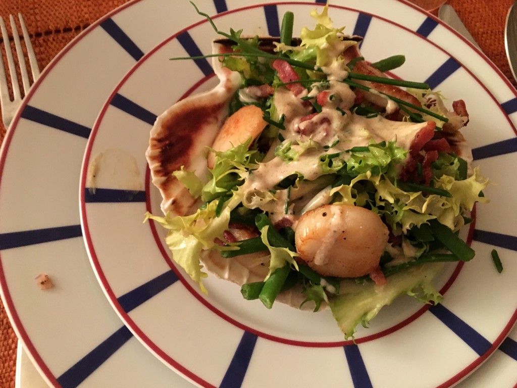 Frisée Salad with Scallops, Haricots Verts, and Bacon
